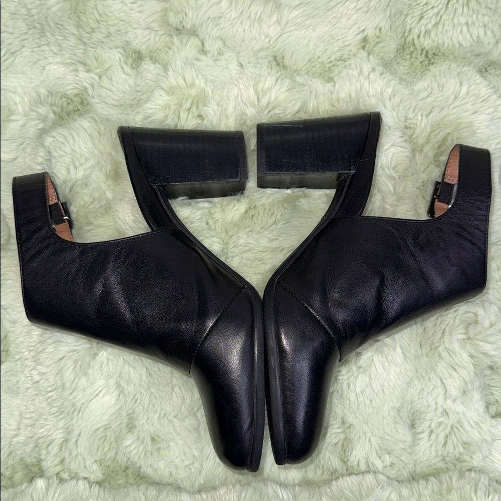 Vionic Lacey Block Heel Slingback shoes. - Picture 7 of 12